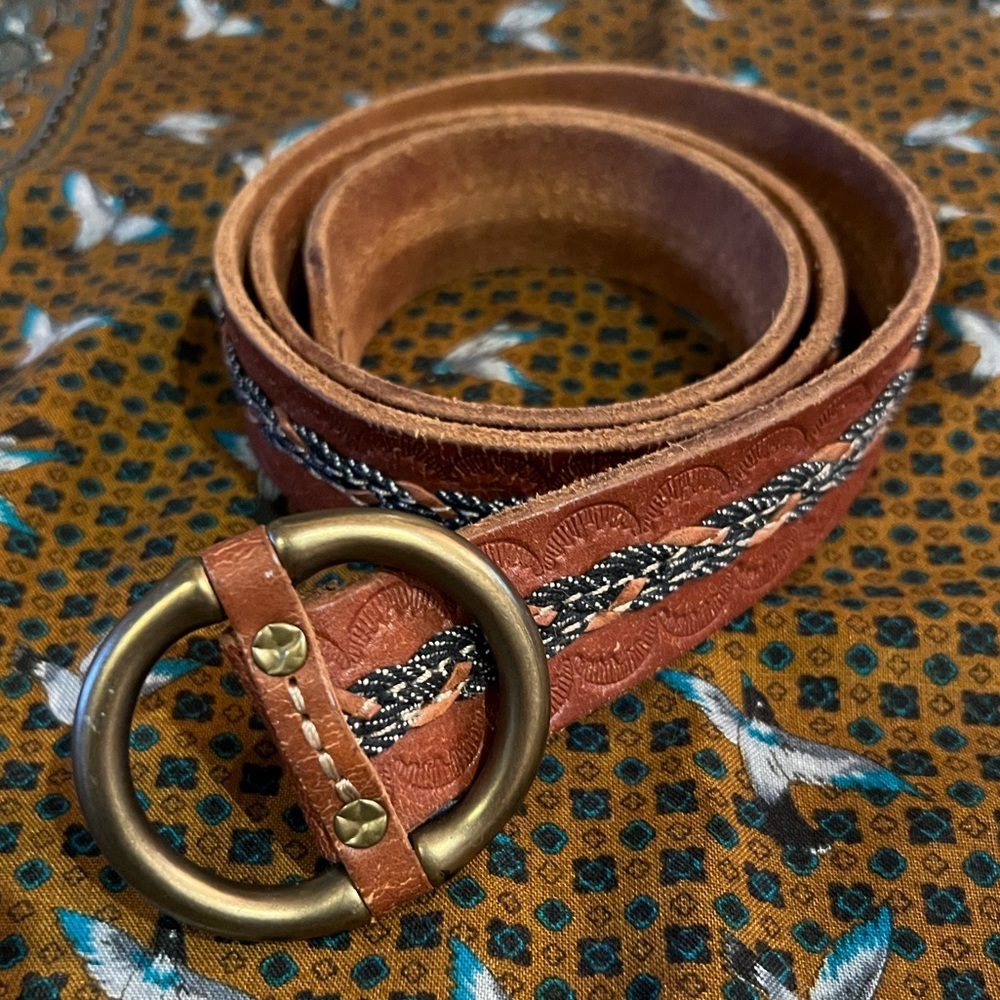 Lucky Brand Brown Leather Belt. Size Medium. Stamped with Woven Detail.